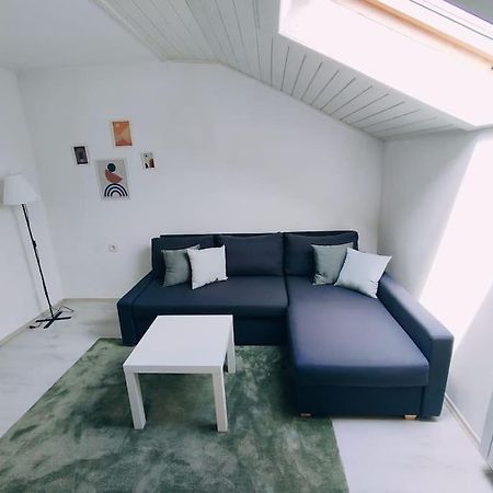 Udoban Stan Sa Terasom U Mirnom Okruzenju Apartment Zagreb Bagian luar foto