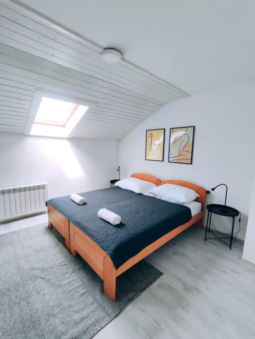 Udoban Stan Sa Terasom U Mirnom Okruzenju Apartment Zagreb Bagian luar foto